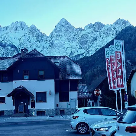 River2mountain Cozy Apartment Gozd Martuljek